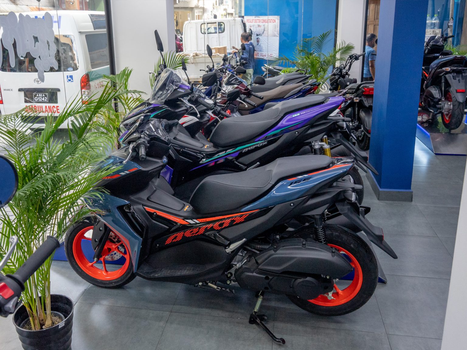 Male' Showroom